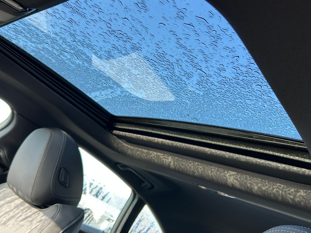 Thumbnail: 2025 BMW i4 - 16