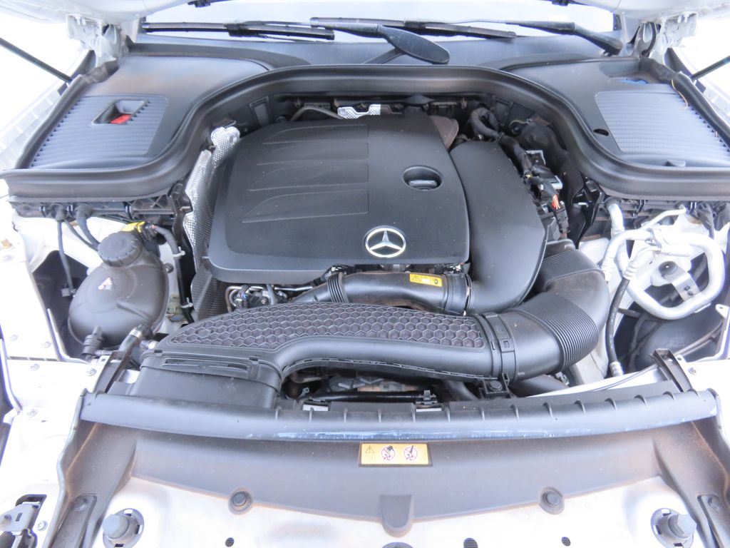 2022 Mercedes-Benz GLC 300 13
