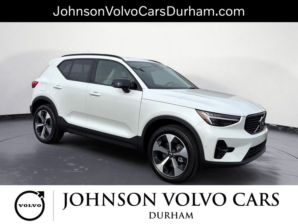 2026 Volvo XC40 B4 Plus FWD