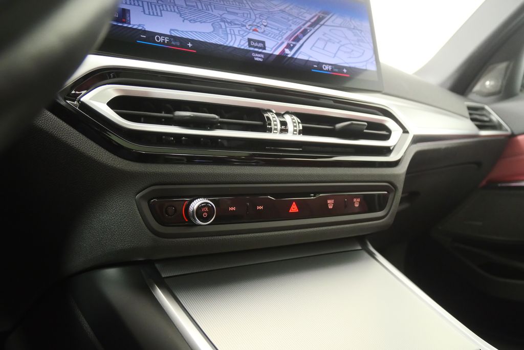 Thumbnail: 2023 BMW 3 Series - 25