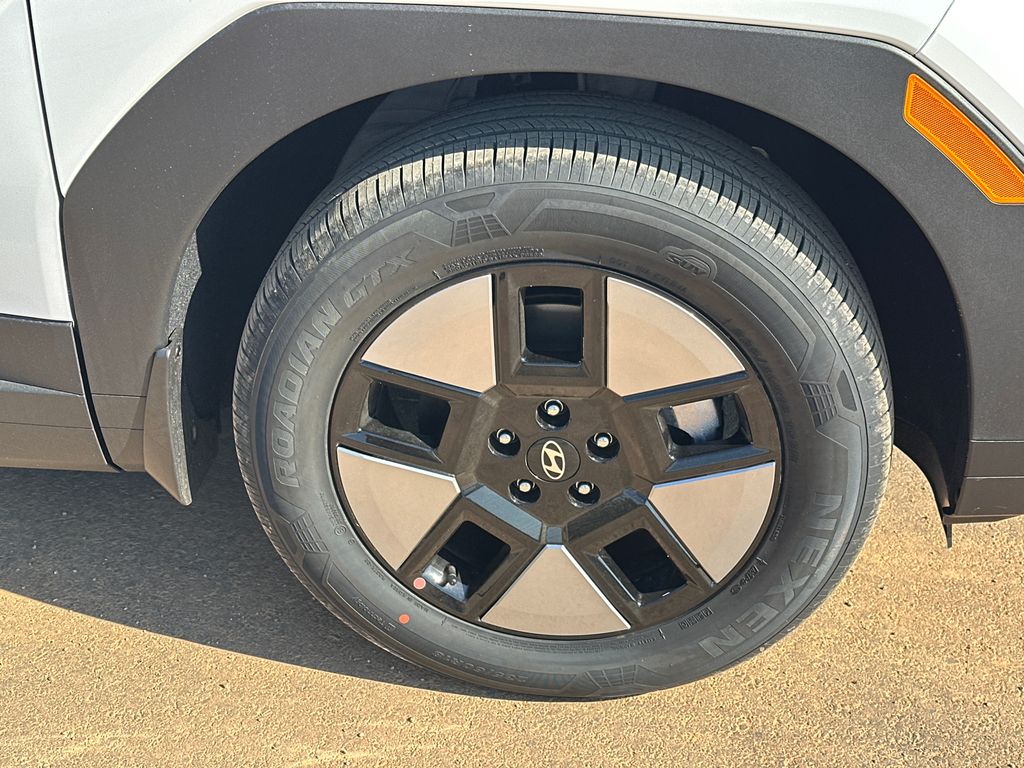 New 2026 White Hyundai SEL image 13