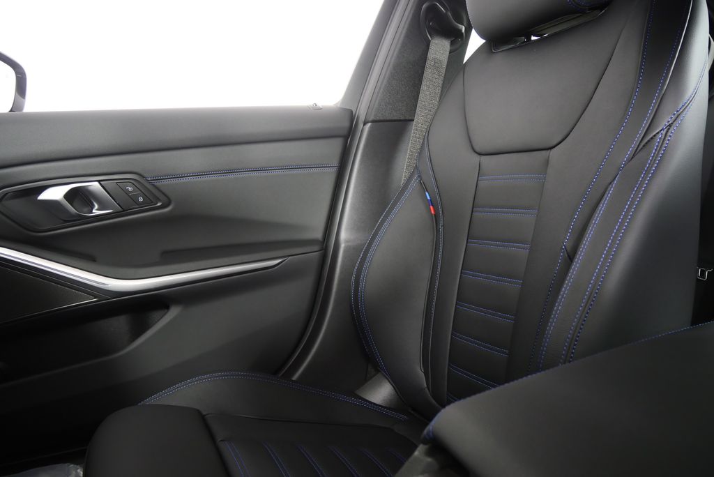 Thumbnail: 2026 BMW 3 Series - 23
