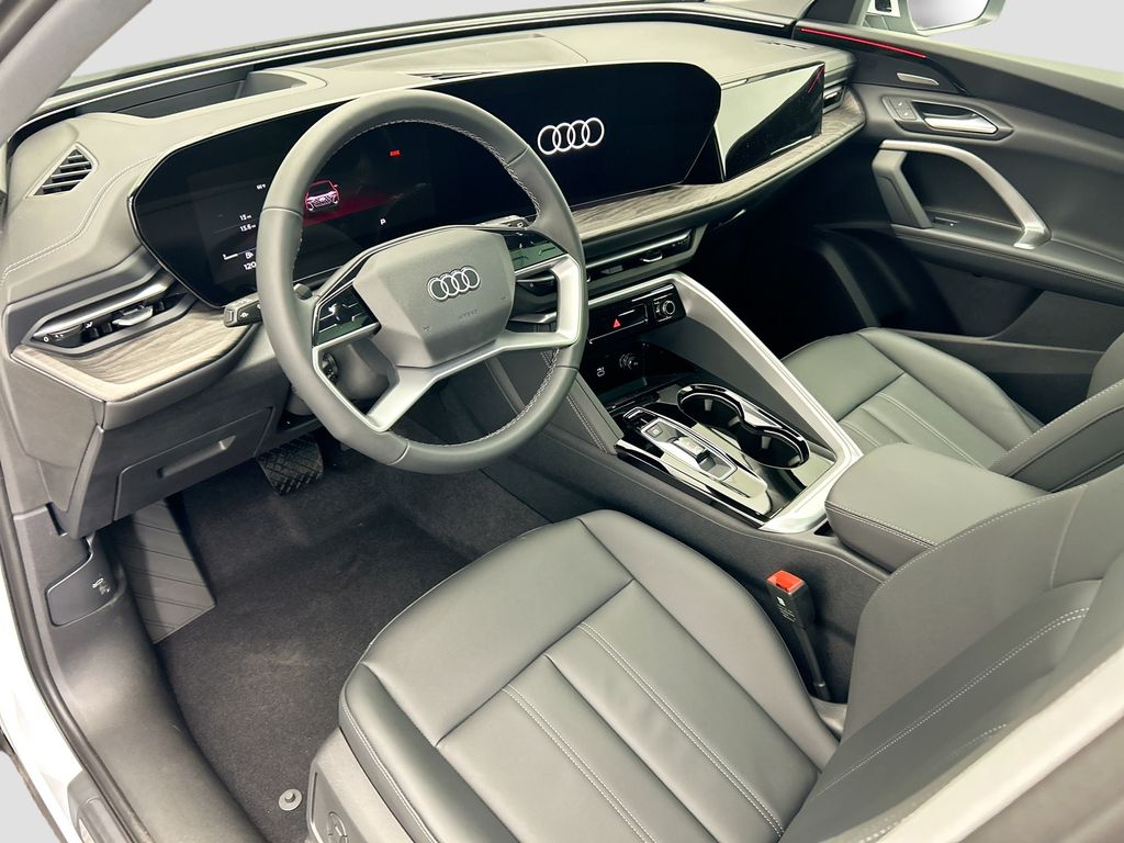 Thumbnail: 2025 Audi Q5 - 9