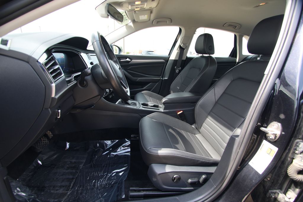 Used 2024 Volkswagen Jetta Sedan
