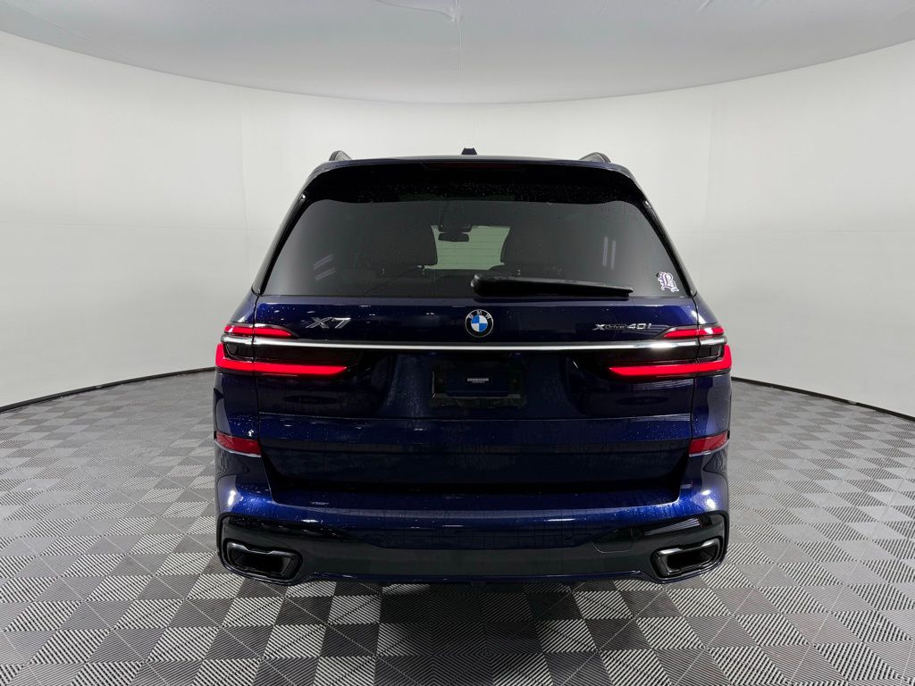 Thumbnail: 2023 BMW X7 - 6