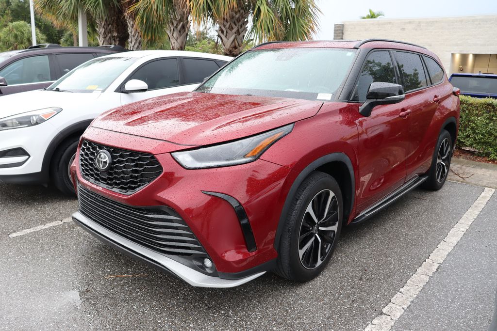 Thumbnail: 2022 Toyota Highlander - 1