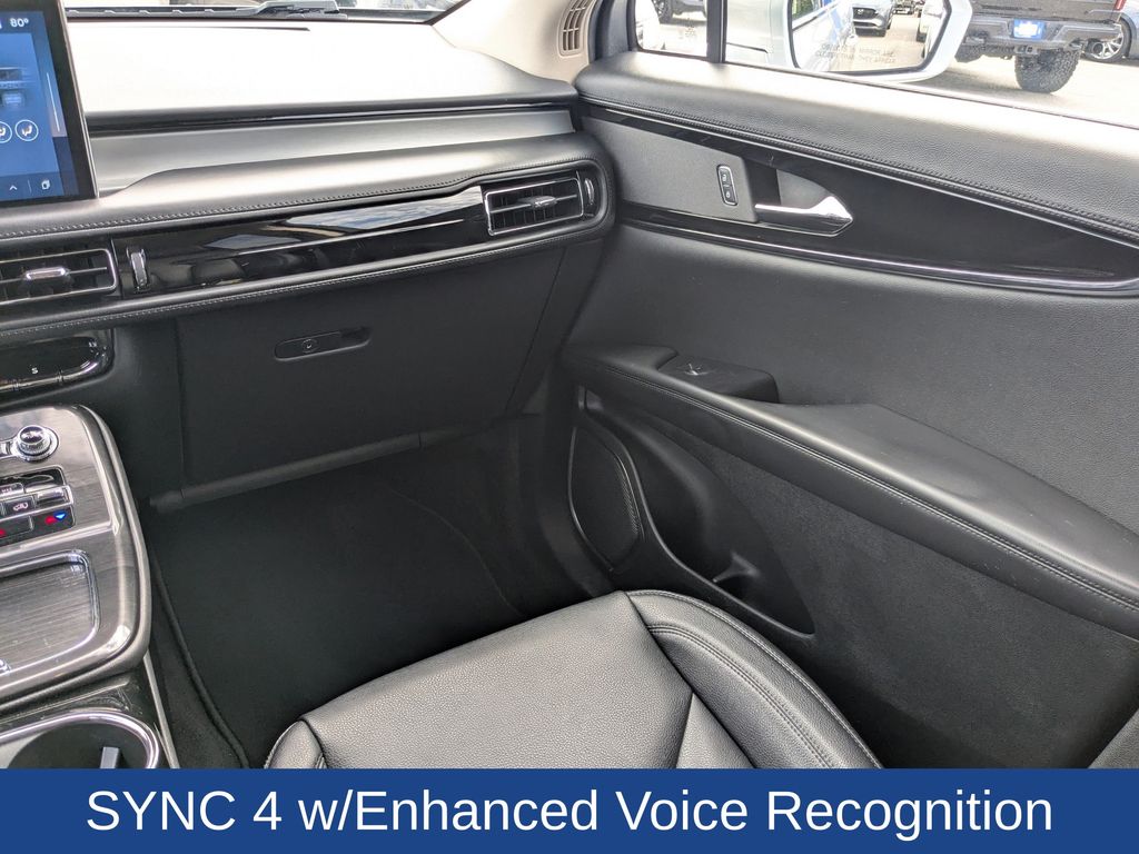 2022 Lincoln Nautilus Standard