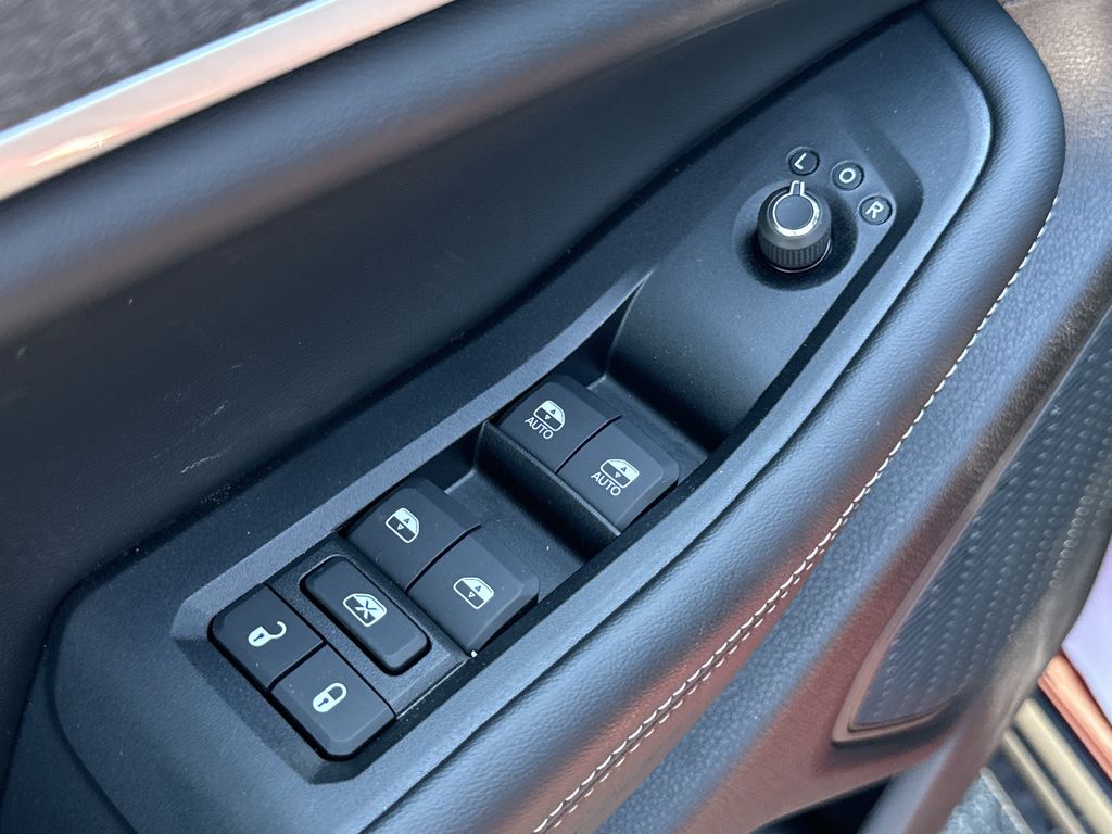 2026 Jeep Grand Cherokee Altitude - 10