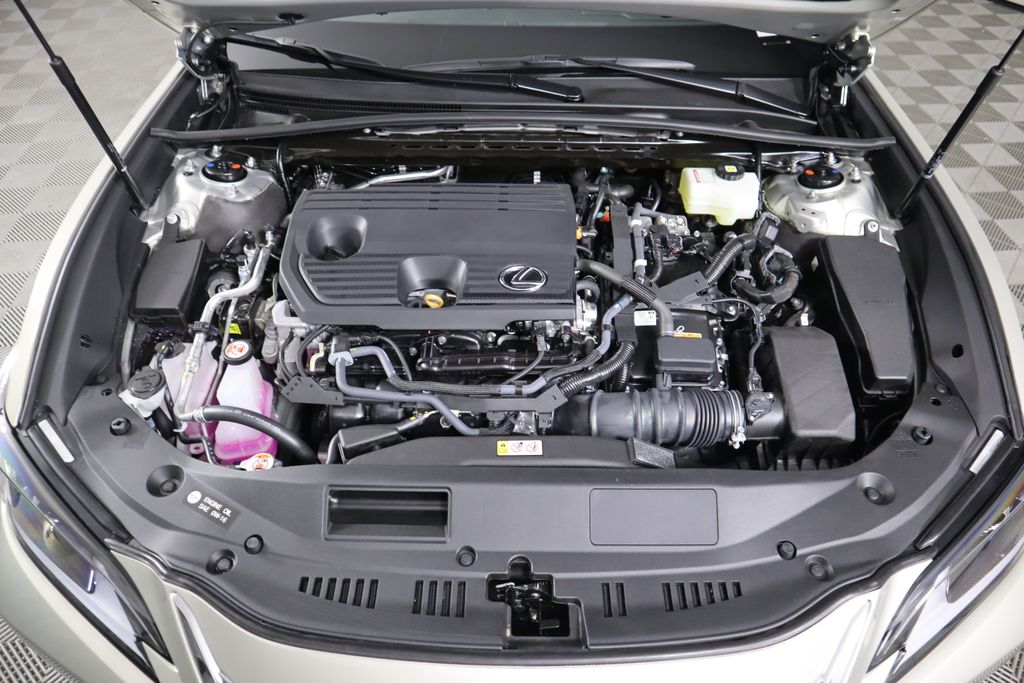 2025 Lexus ES Hybrid 300h 30