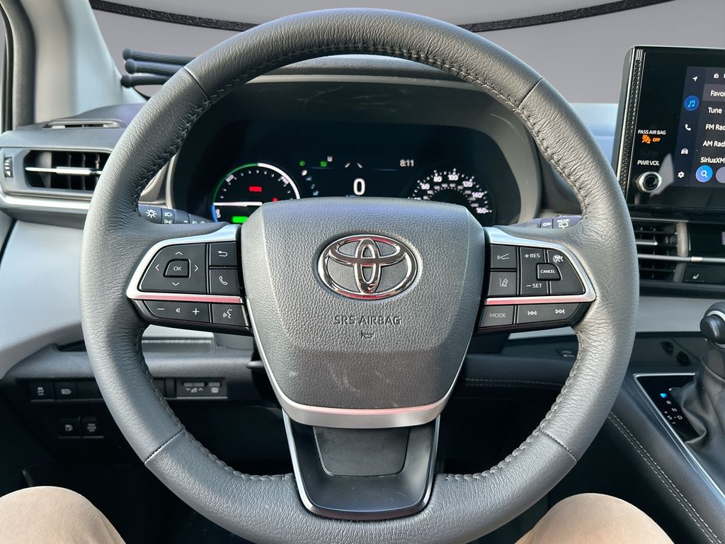 Thumbnail: 2025 Toyota Sienna - 15