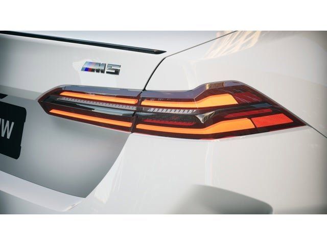 Thumbnail: 2026 BMW M5 - 8