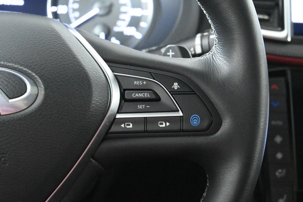 Thumbnail: 2025 INFINITI QX55 - 17