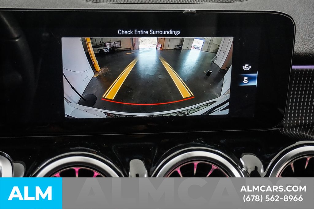 Used 2022 White Mercedes-Benz GLB 250 image 37