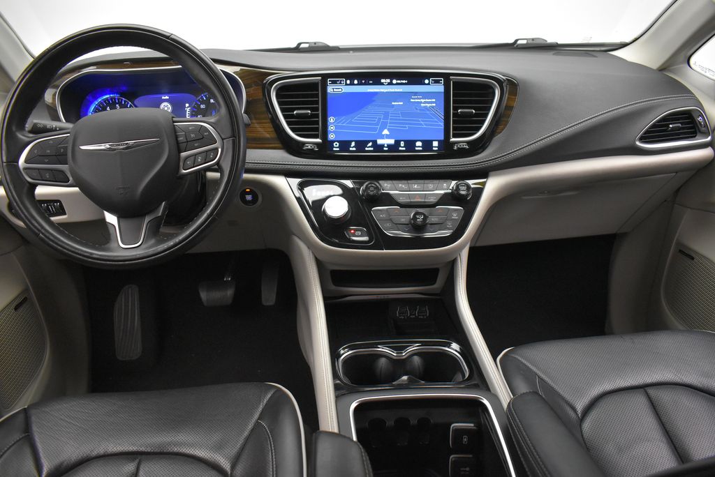 2022 Chrysler Pacifica Limited 31