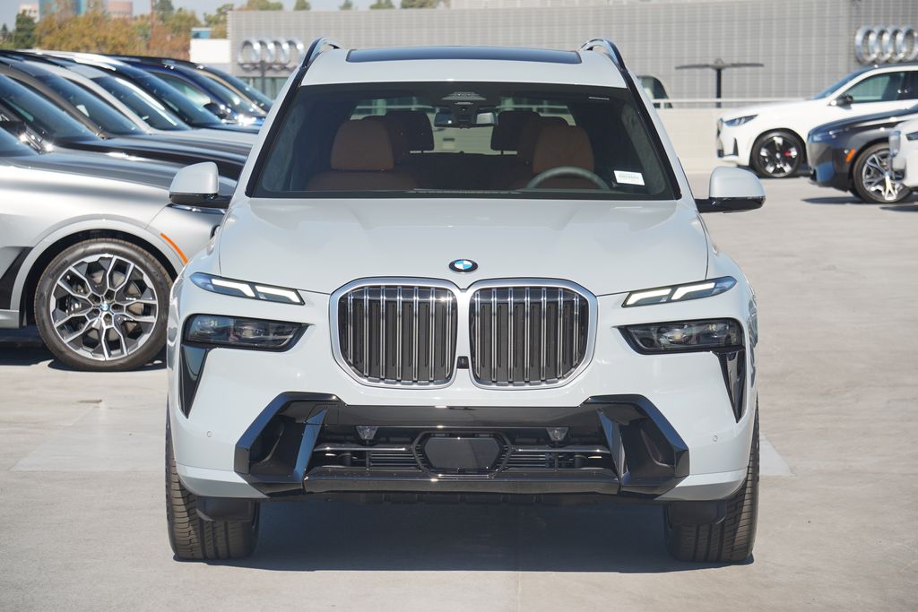 2025 BMW X7 xDrive40i 2