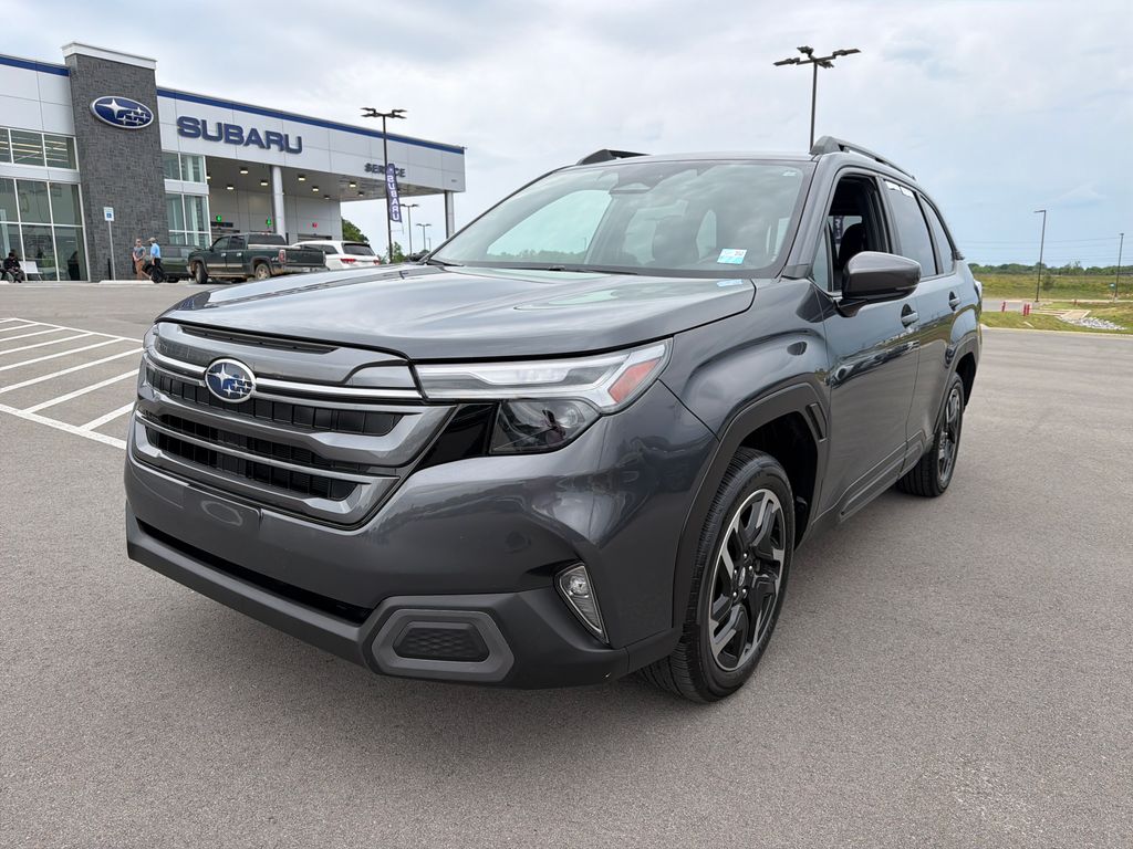 2025 Subaru Forester Limited's photo