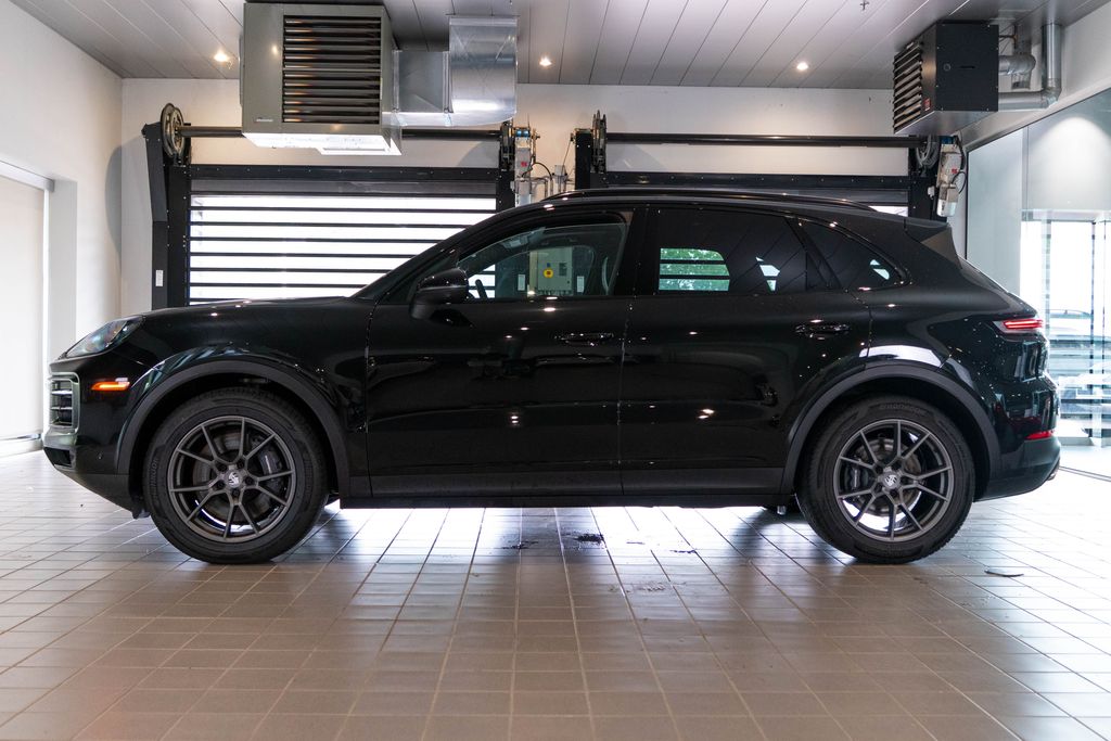 Used 2025 Porsche Cayenne SUV