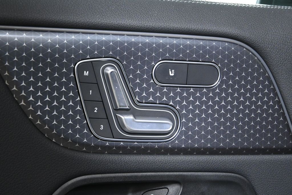 Thumbnail: 2026 Mercedes-Benz GLA - 30