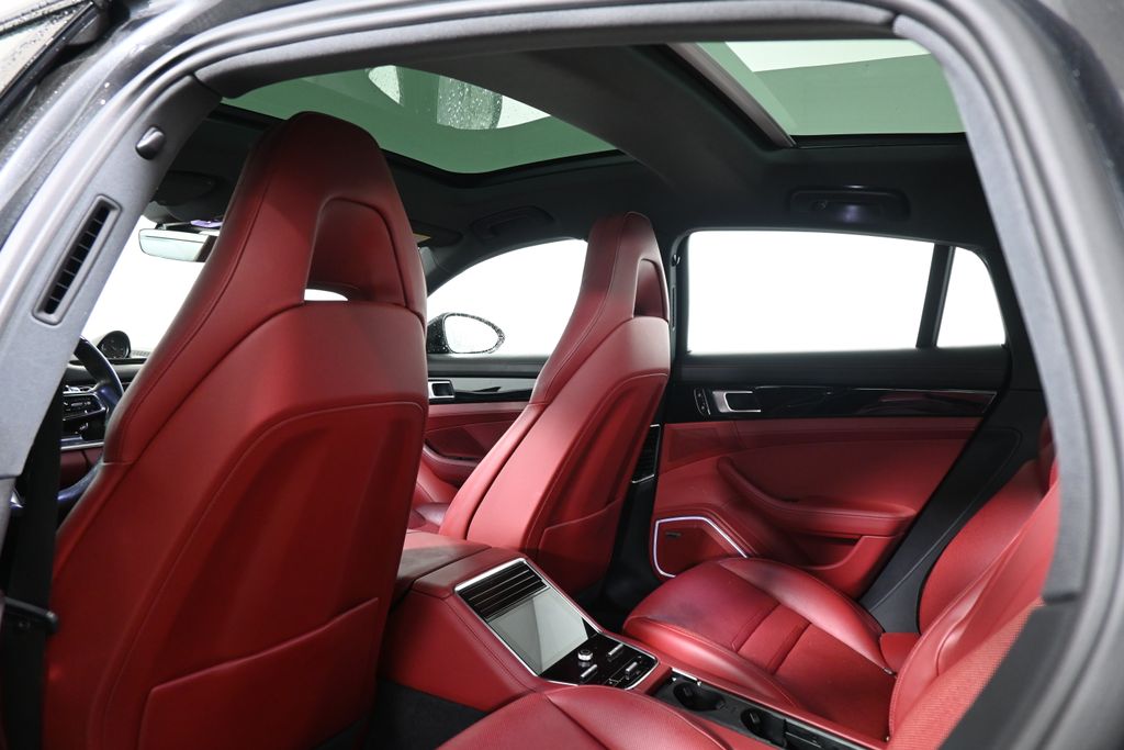Thumbnail: 2021 Porsche Panamera - 6