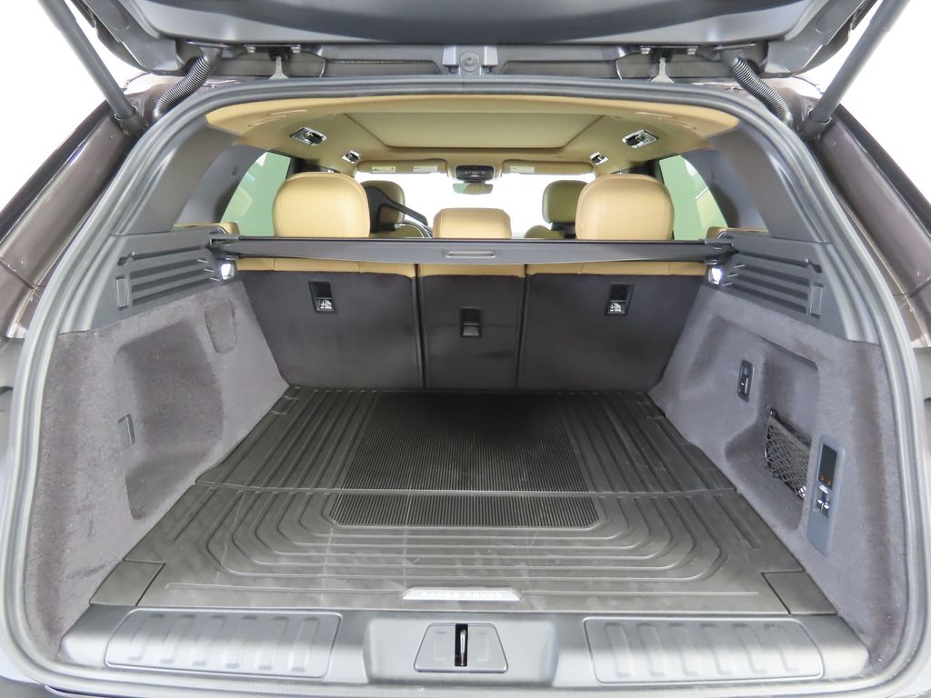 Thumbnail: 2025 Land Rover Range Rover Sport - 28