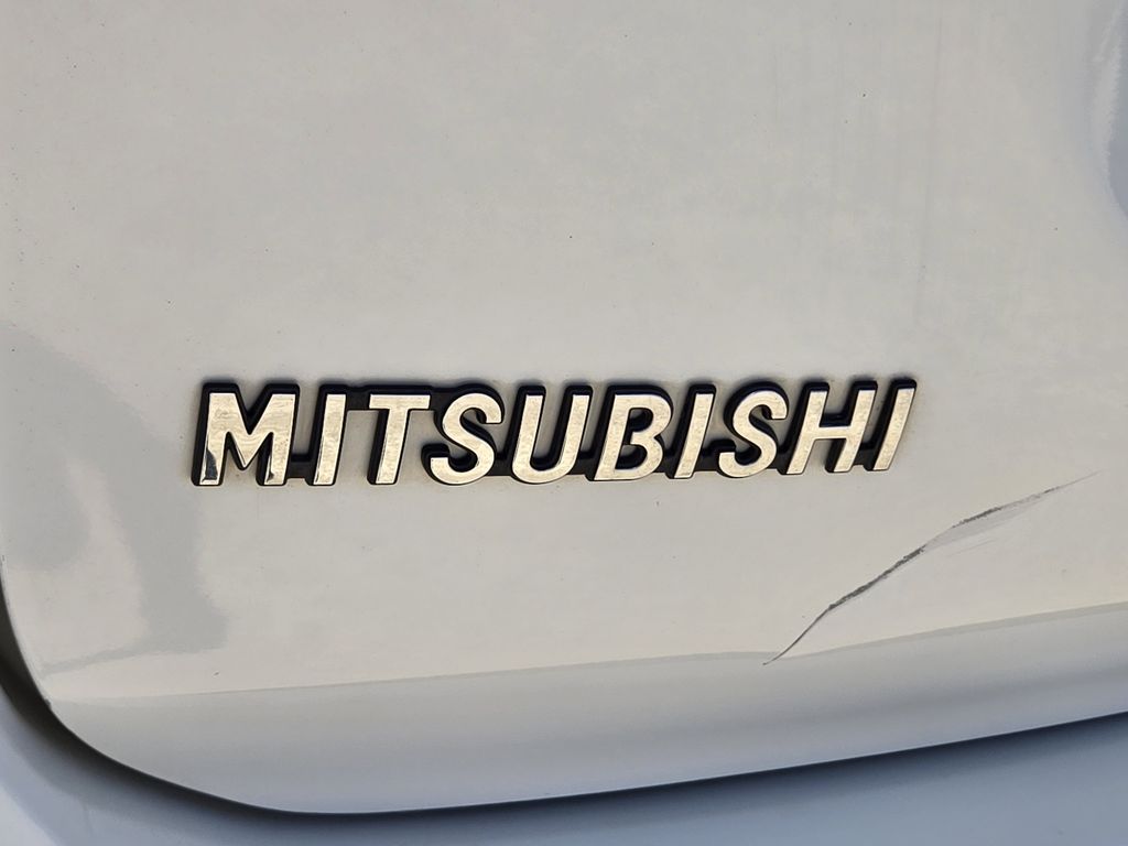 2017 Mitsubishi Outlander SE - 8