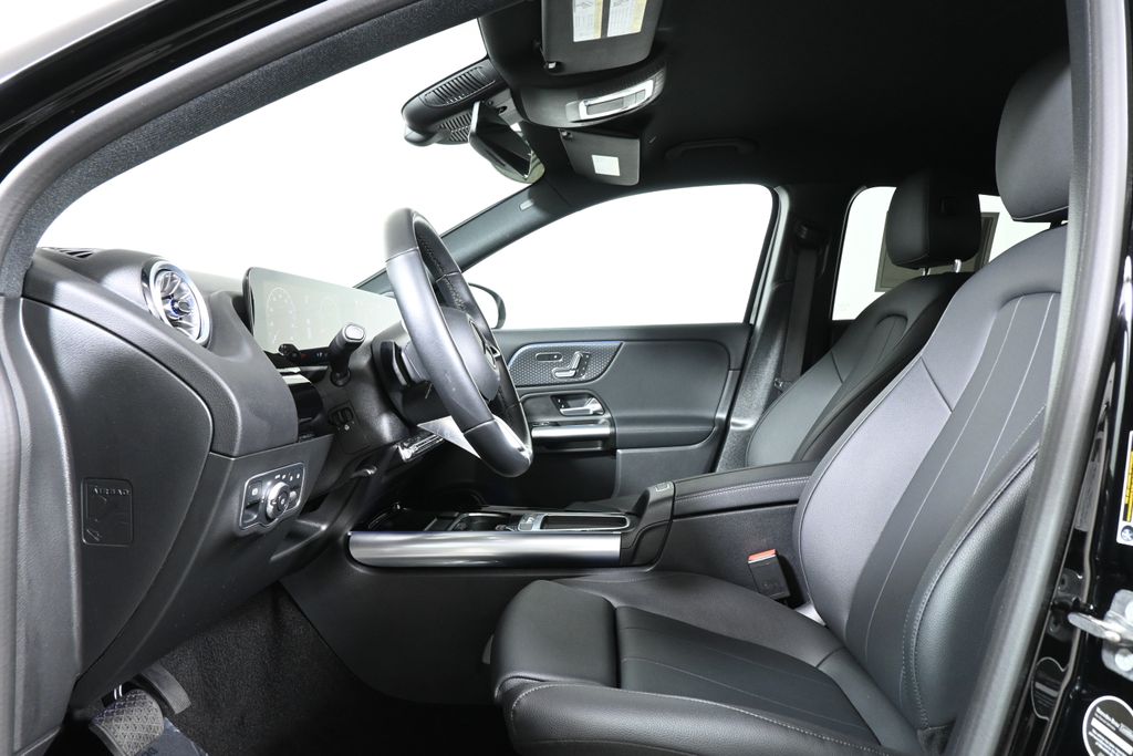 2025 Mercedes-Benz GLA 250 4MATIC 3