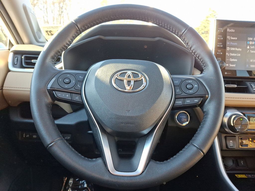 2022 Toyota RAV4 Limited 19