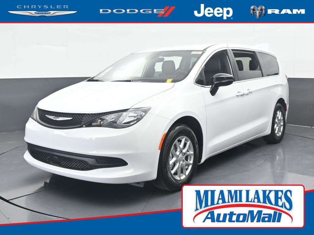 2026 Chrysler Voyager LX's photo