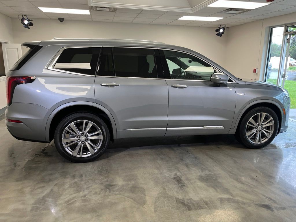 used 2024 Cadillac XT6 car, priced at $43,500