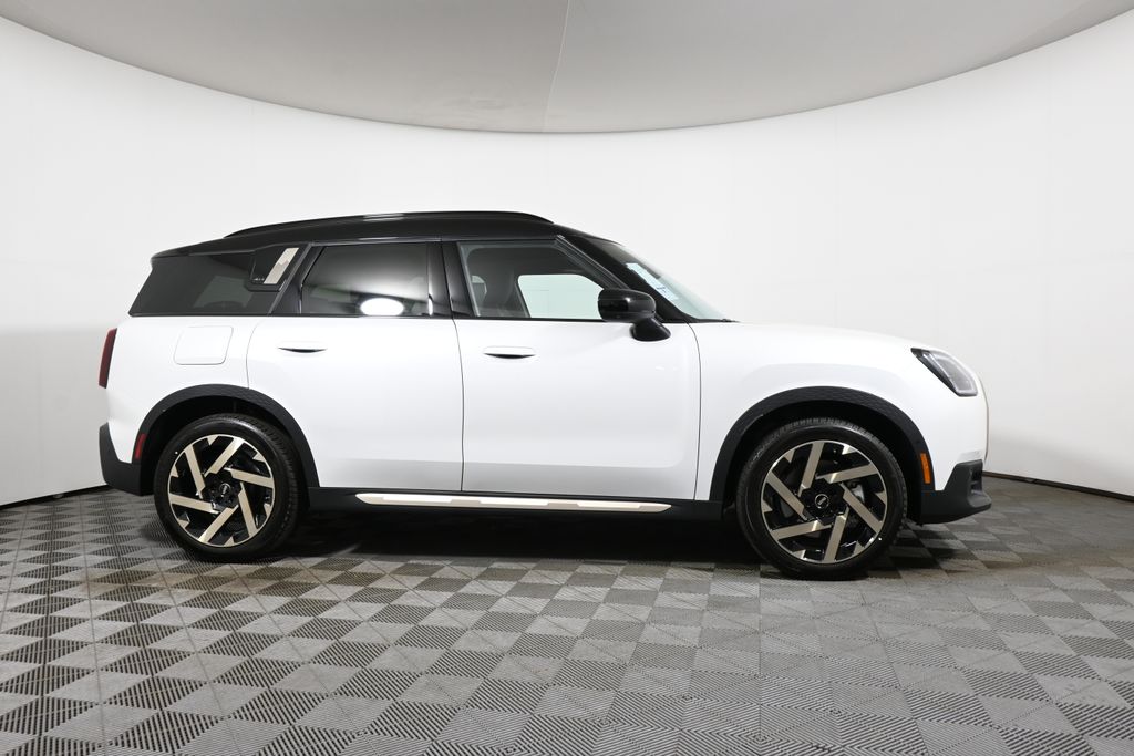 Thumbnail: 2027 MINI Cooper Countryman - 8