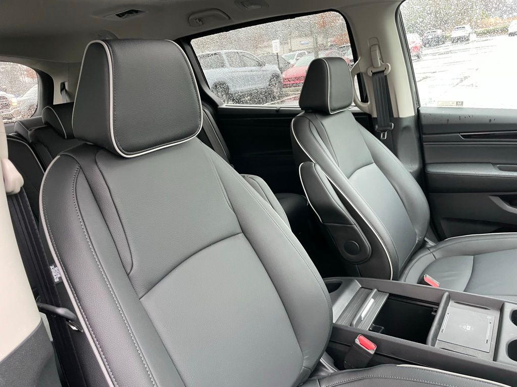 Thumbnail: 2026 Honda Odyssey - 32