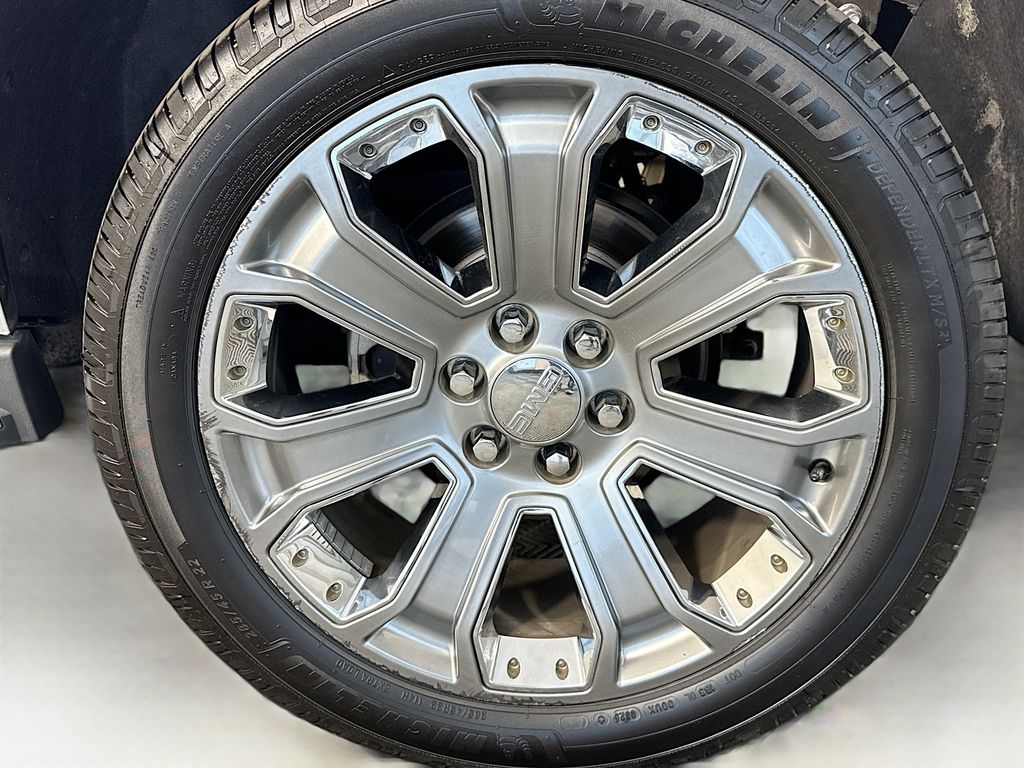 Thumbnail: 2015 GMC Yukon - 31