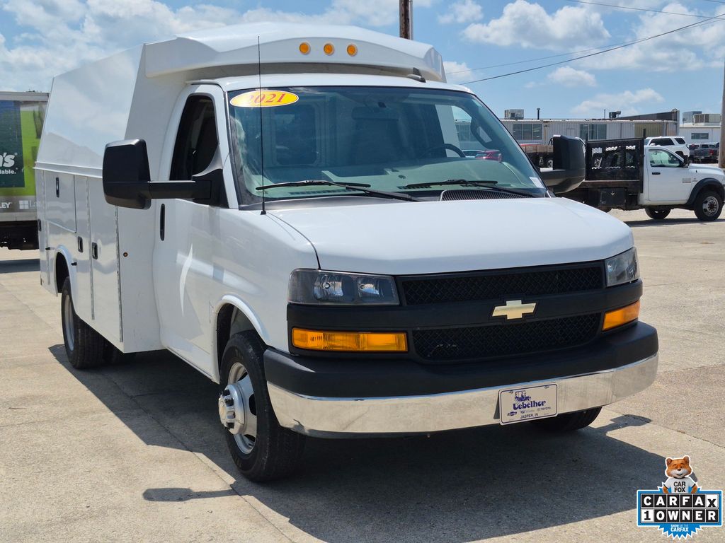 Summit White 2021 Chevrolet Express Chassis Van Rear-Wheel Drive 6-Speed Automatic Overdrive