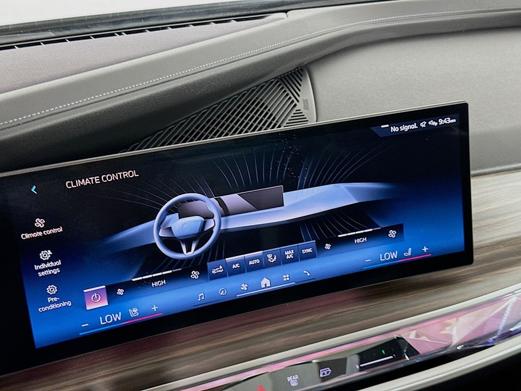 Thumbnail: 2023 BMW 7 Series - 16