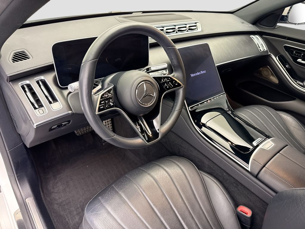 Thumbnail: 2023 Mercedes-Benz S-Class - 9
