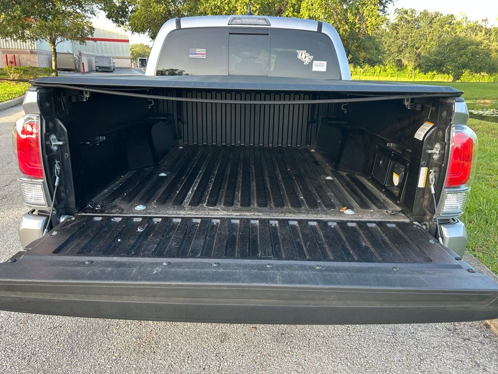 Thumbnail: 2021 Toyota Tacoma - 10