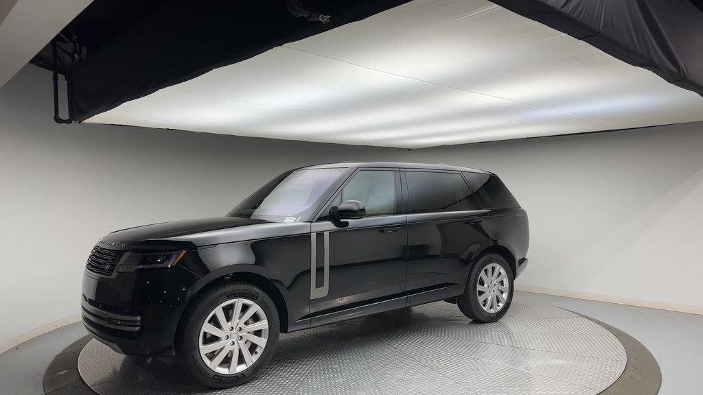 Thumbnail: 2023 Land Rover Range Rover - 4