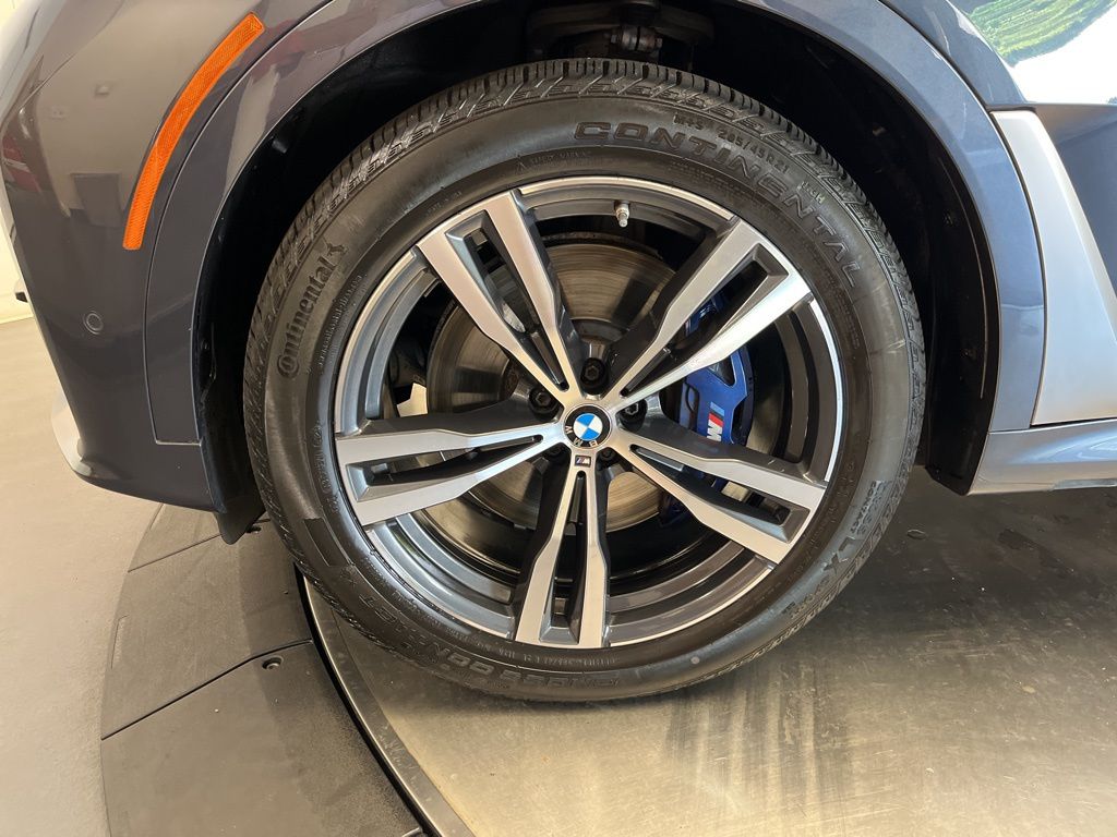 Thumbnail: 2022 BMW X7 - 10