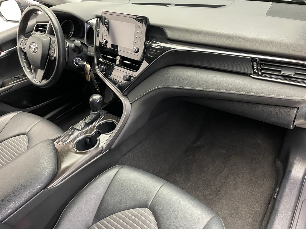 2023 Toyota Camry SE 16
