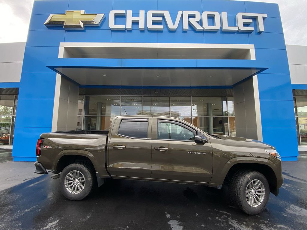 Harvest Bronze Metallic 2024 Chevrolet Colorado Pickup Truck Four-Wheel Drive 8-Speed Automatic