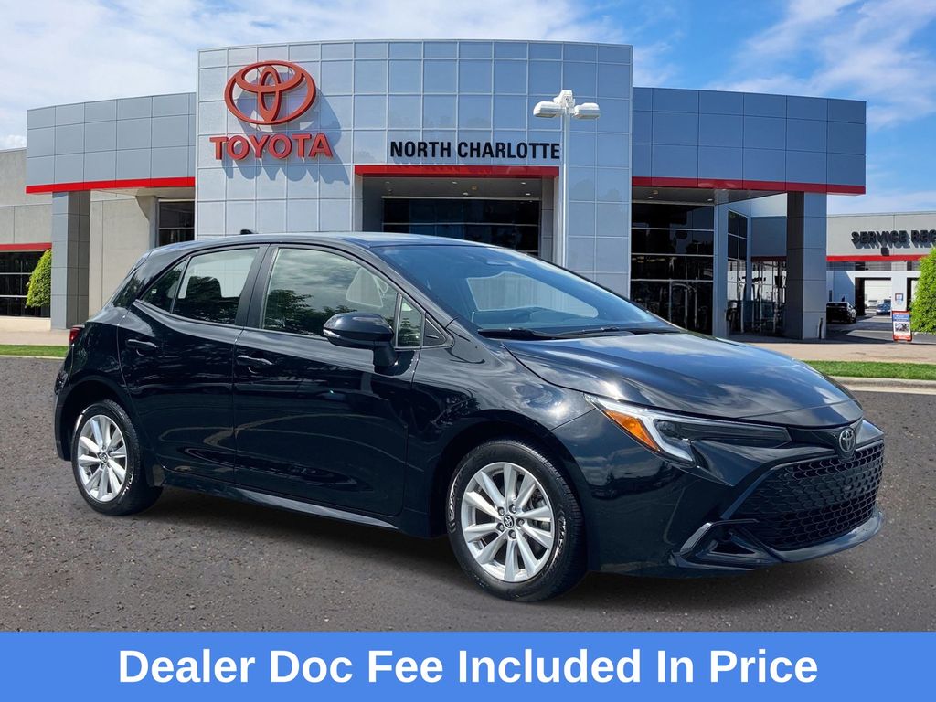 2024 Toyota Corolla Hatchback SE FWD