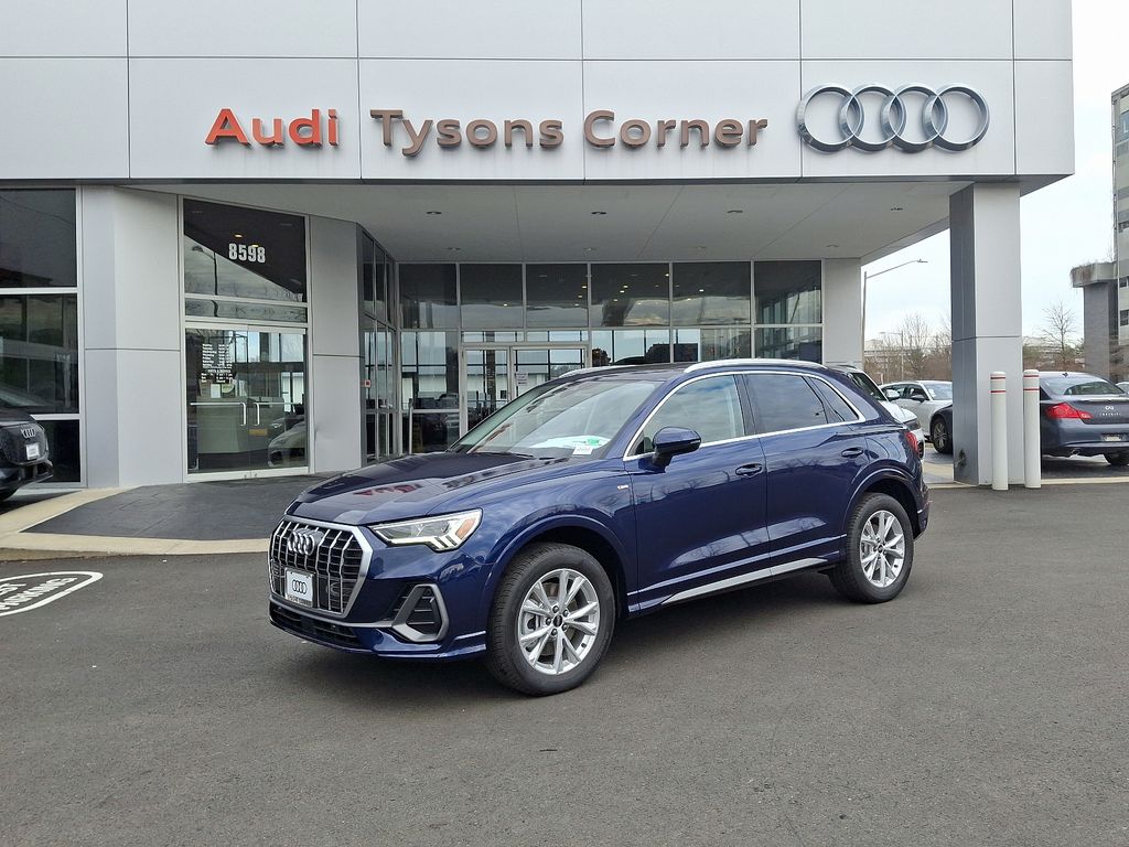 2025 Audi Q3  -
                Vienna, VA