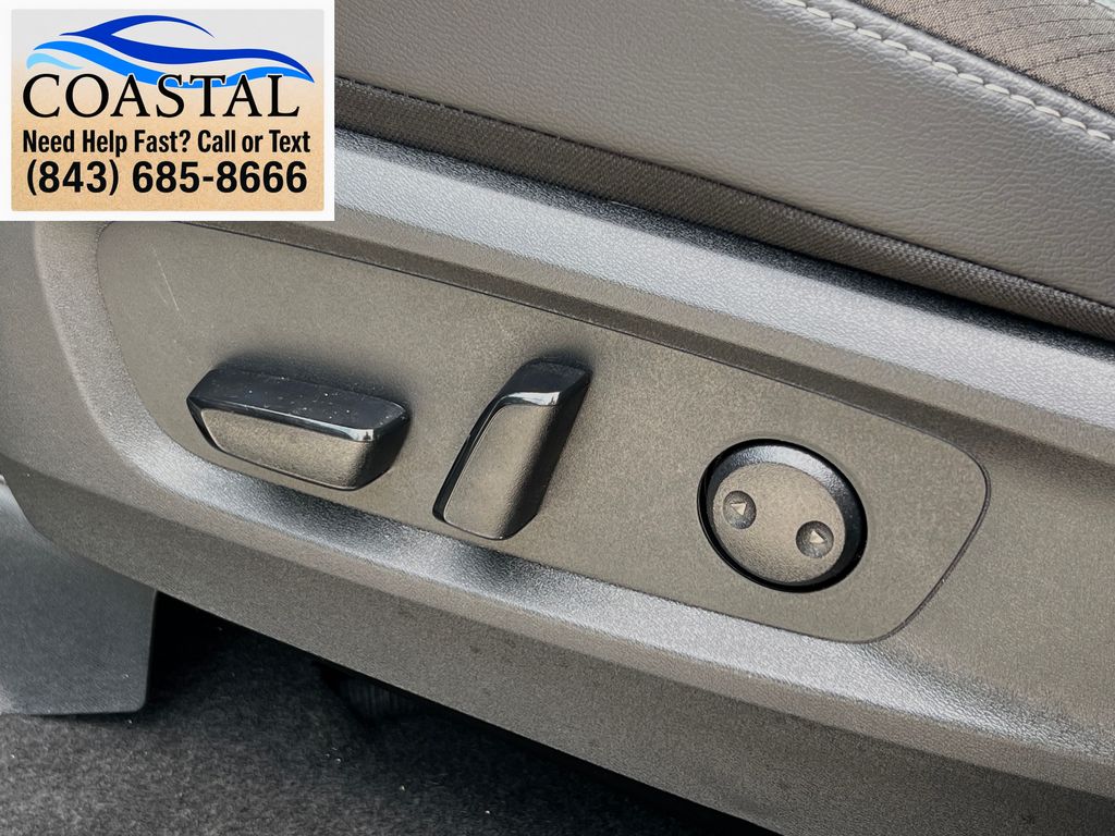 2025 Nissan Pathfinder SL Silver at Lugoff Nissan