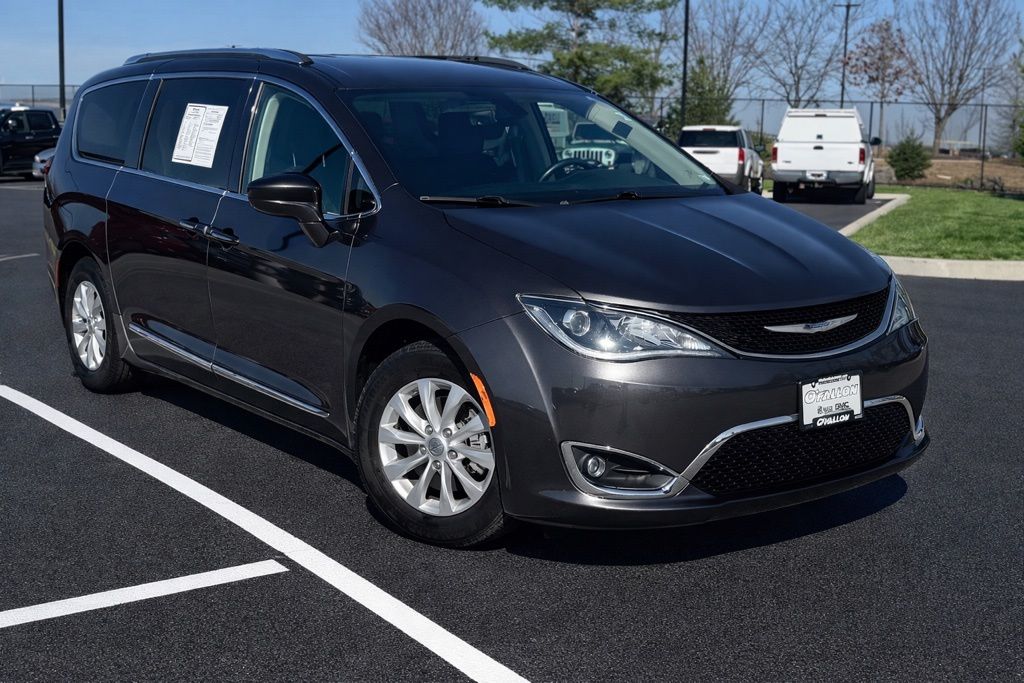 2019 Chrysler Pacifica Touring L FWD