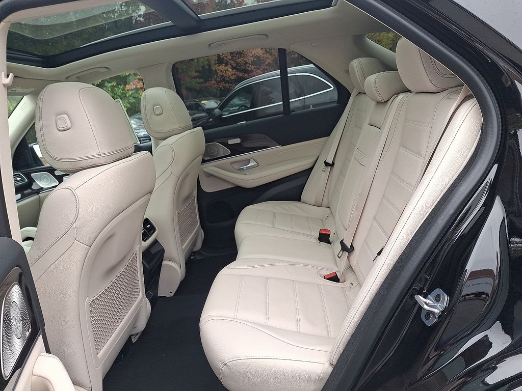 Thumbnail: 2026 Mercedes-Benz GLE - 7