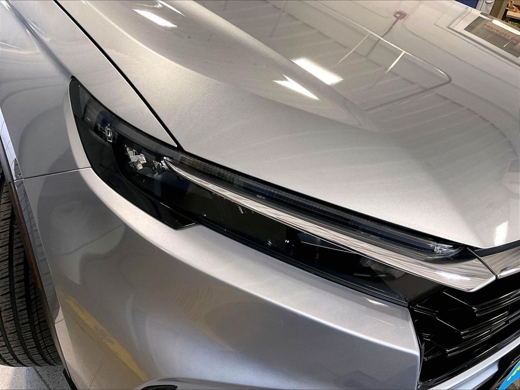 2025 Honda CR-V — photo 32
