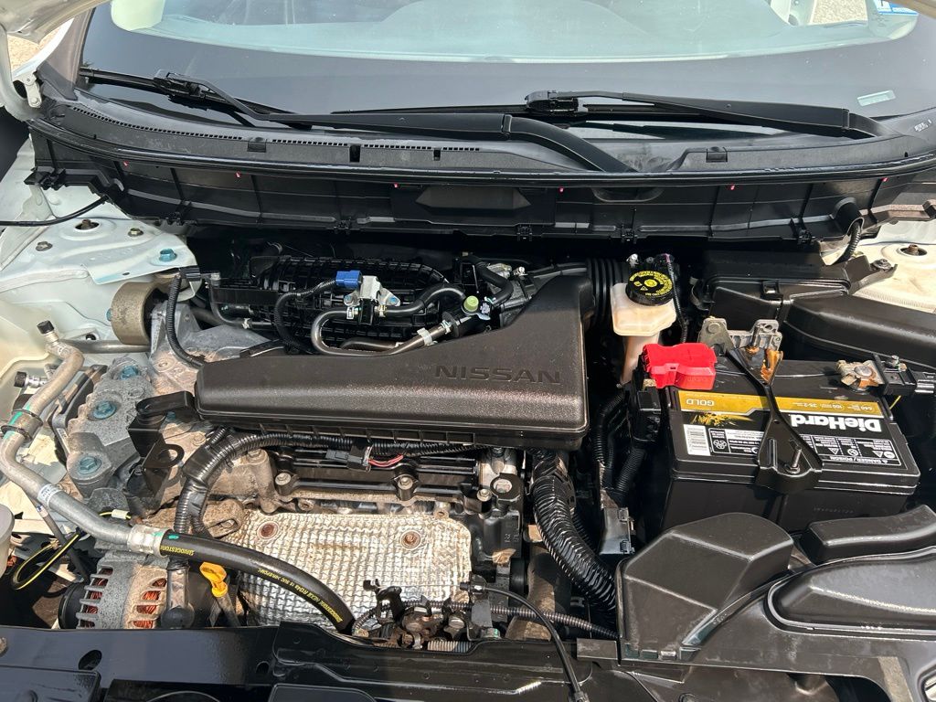 Used 2018 White Nissan SV image 27
