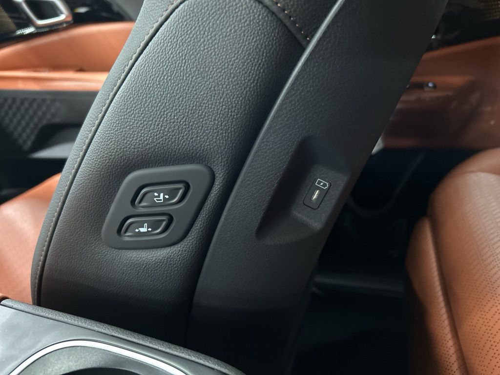 new 2026 Kia Carnival Hybrid car, priced at $53,025