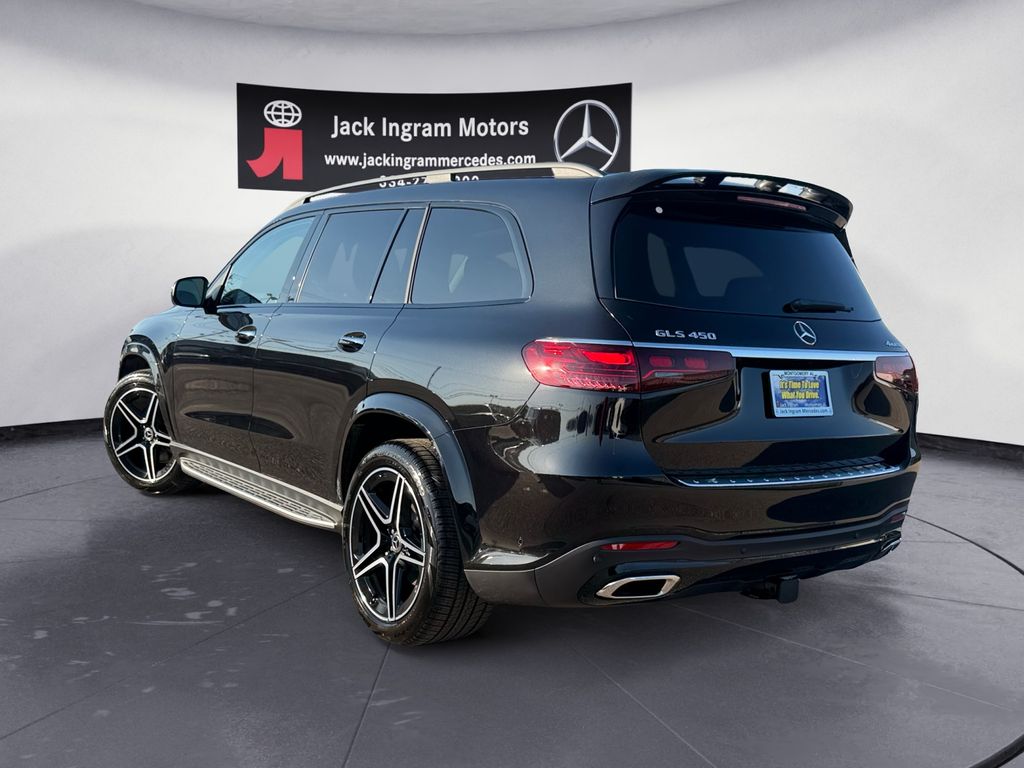 new 2026 Mercedes-Benz GLS car