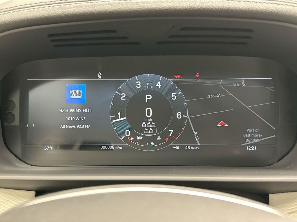 Thumbnail: 2026 Land Rover Discovery - 16